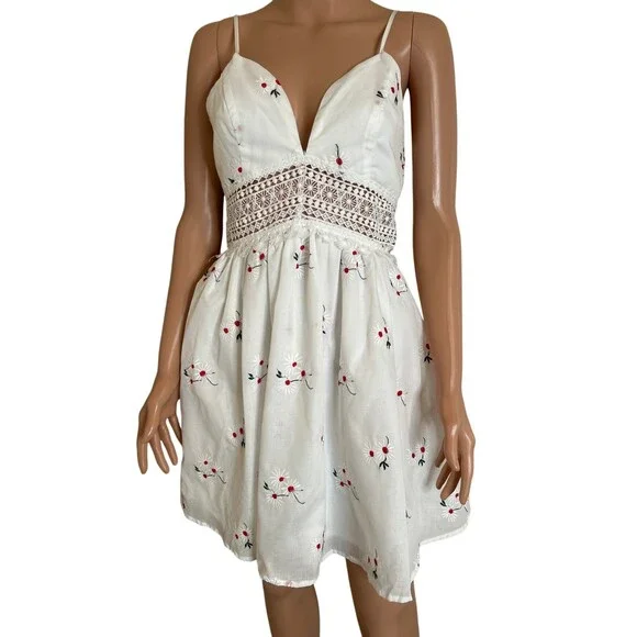 MOD Women's Floral Embroidery Lace Patchwork Cami Dress white red cherry SZ SM - Picture 3 of 9